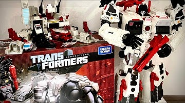 Flash Video Gallery: Transformers Metroplex Thrilling 30 - Titan Class