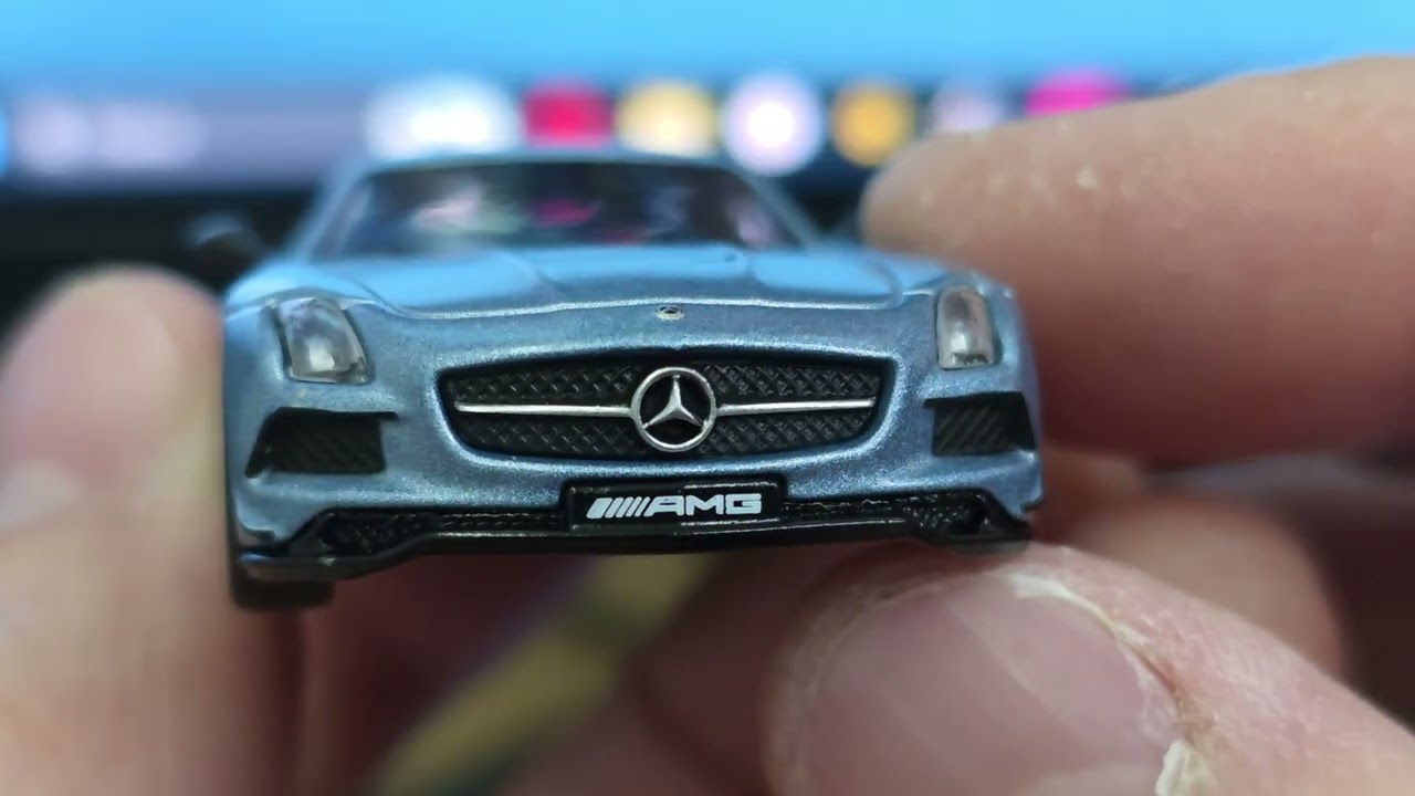 Tarmac Works 1/64 Mercedes-Benz SLS AMG Coupe Black Series (Matte