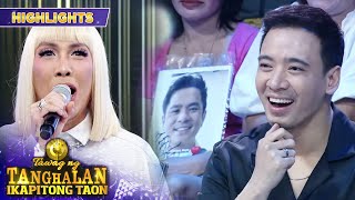 Vice Ganda gets distracted by the picture on Hurado Erik's back | Tawag Ng Tanghalan