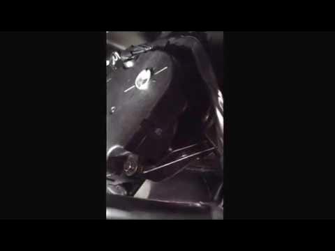 2001 GMC Sierra 2500hd - Replacing mode door actuator - YouTube