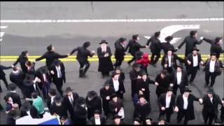 Hachnosas Sefer Torah At Yeshiva Chaim Berlin