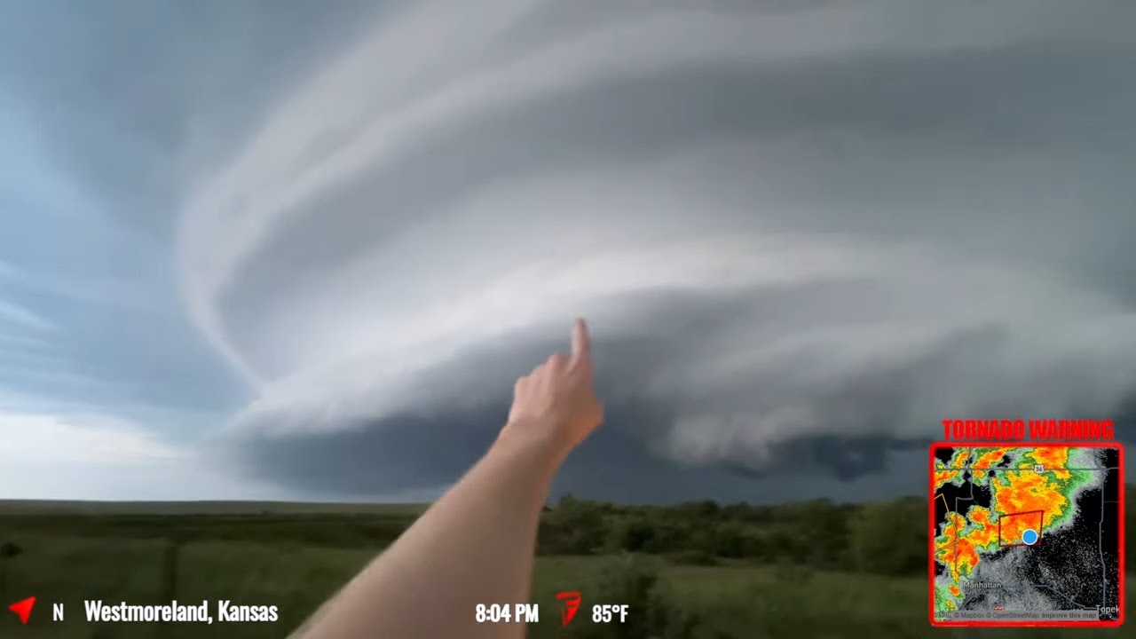 Epic Mothership Supercell Hovers Over Kansas - Live As It Happened - 8 ...