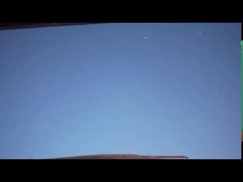 ふたご座流星群極大日前日　１３～１４日極大　前後＋１日は見頃です　関東地方の明日、明後日は雲が出そうなので今日がおすすめ日です　流れ星を観て願い事が言えたら幸運です、流れる速度が速いので挑戦してみてね