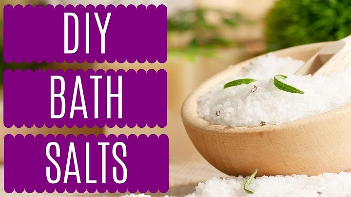 How to Make Your Own Bath Salts! Moisturizing, Calming & So EASY to Make! - DIY