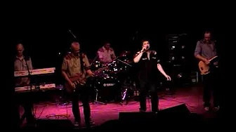 Les McKeown (Bay City Rollers) "The Way I Feel Tonight" Live @ Infinity Hall 2010 Les McKeown (Bay City Rollers) "The Way I Feel Tonight" Live @ Infinity Hall 2010