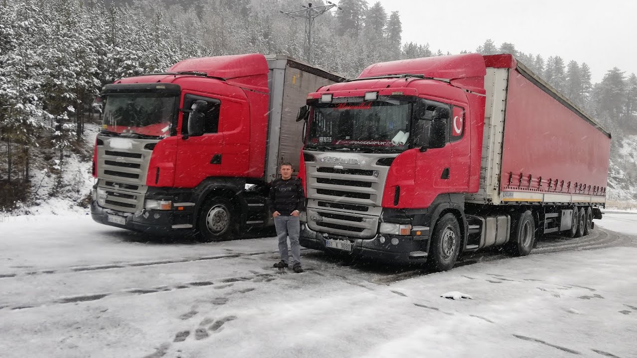 ILGAZ DAGIN DA KAR BORAN FIRTINAYA YAKALANDIK TIR PATİNAJ YAPIYOR