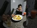 meu bebê tava dodói #fiz frango com verdura, arroz e pirão. ele amou #jantarsimples  #filho #jantar