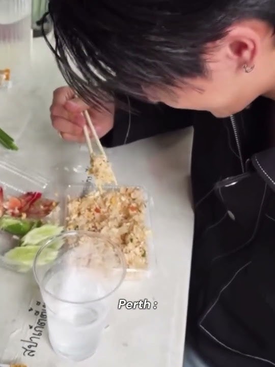 Nong Ta, who taught you to do that? 😭 #perthsanta #perthtanapon #santapp