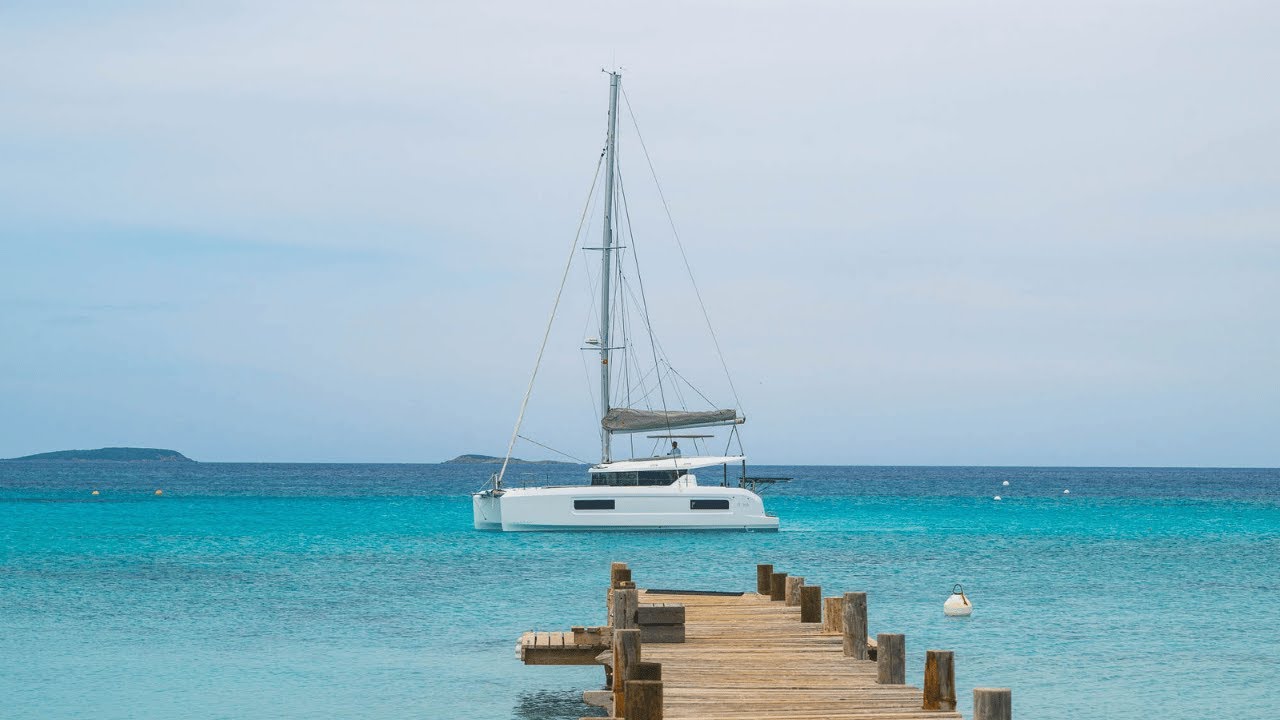 Lagoon 38 - A new way to experience the sea.