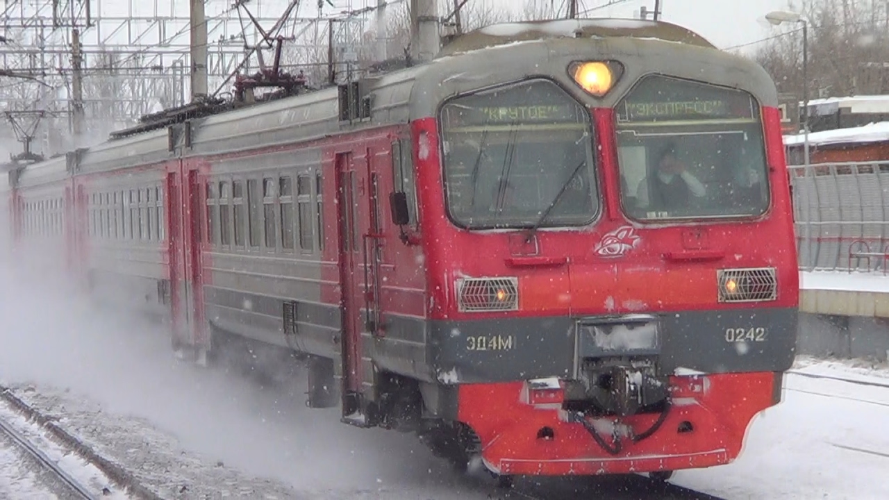 Крутое горьковское направление. Эд4м 0242. Эд4м 0332. Эд4м 0203. Эд4м 0242 на станции Тула.