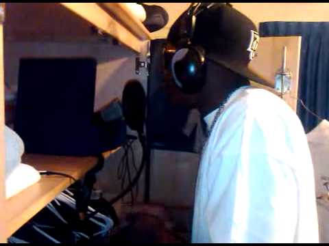 Watch Boni 2 Chain freestyle on YouTube Watch Boni 2 Chain freestyle on YouTube