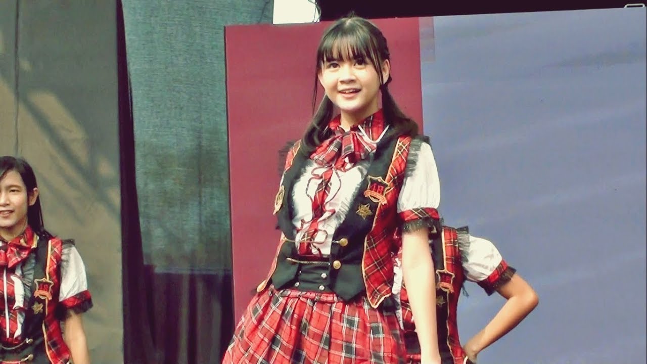 JKT48 Christy - Heavy Rotation #Ennichisai