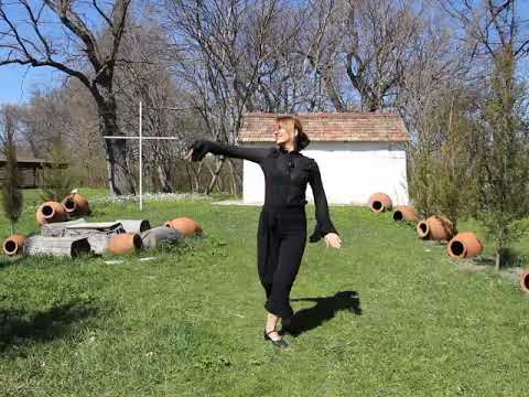 ულამაზესად შესრულებული ცეკვა