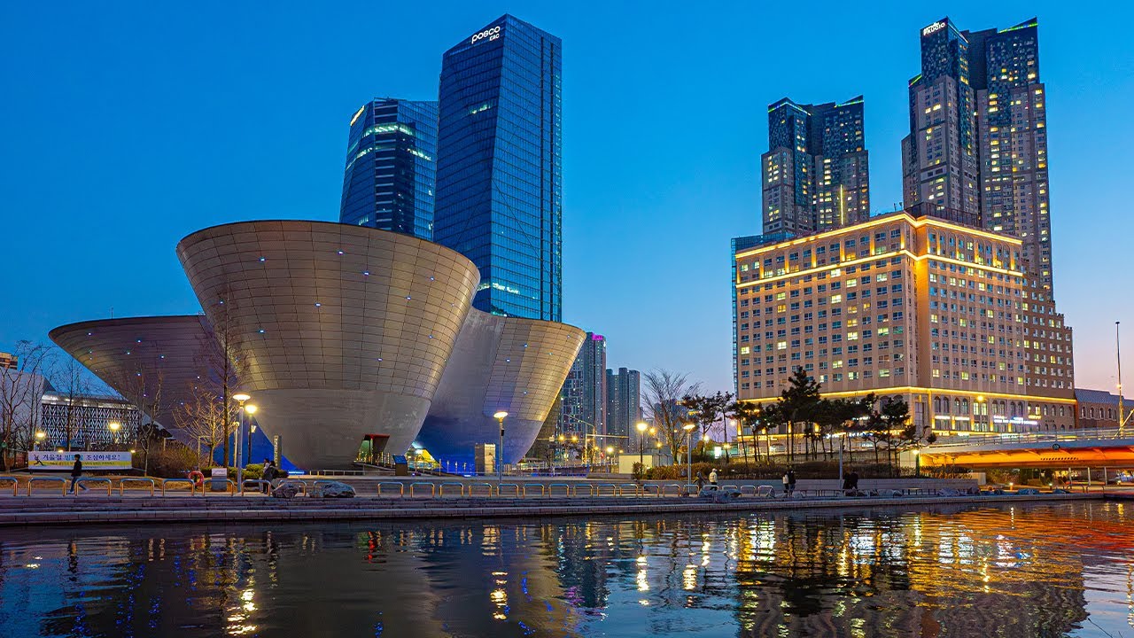 Beautiful Evening Walk at Songdo Central Park | Korea Travel Guide 4K HDR