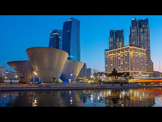 Beautiful Evening Walk at Songdo Central Park | Korea Travel Guide 4K HDR class=
