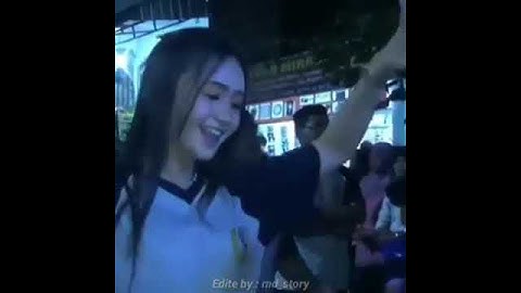Story WA Cewe Cantik Joget Entah Apa Yang Merasukimu