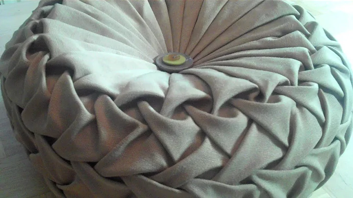 Canadian smocking/capiton...  round cushion by Deb...