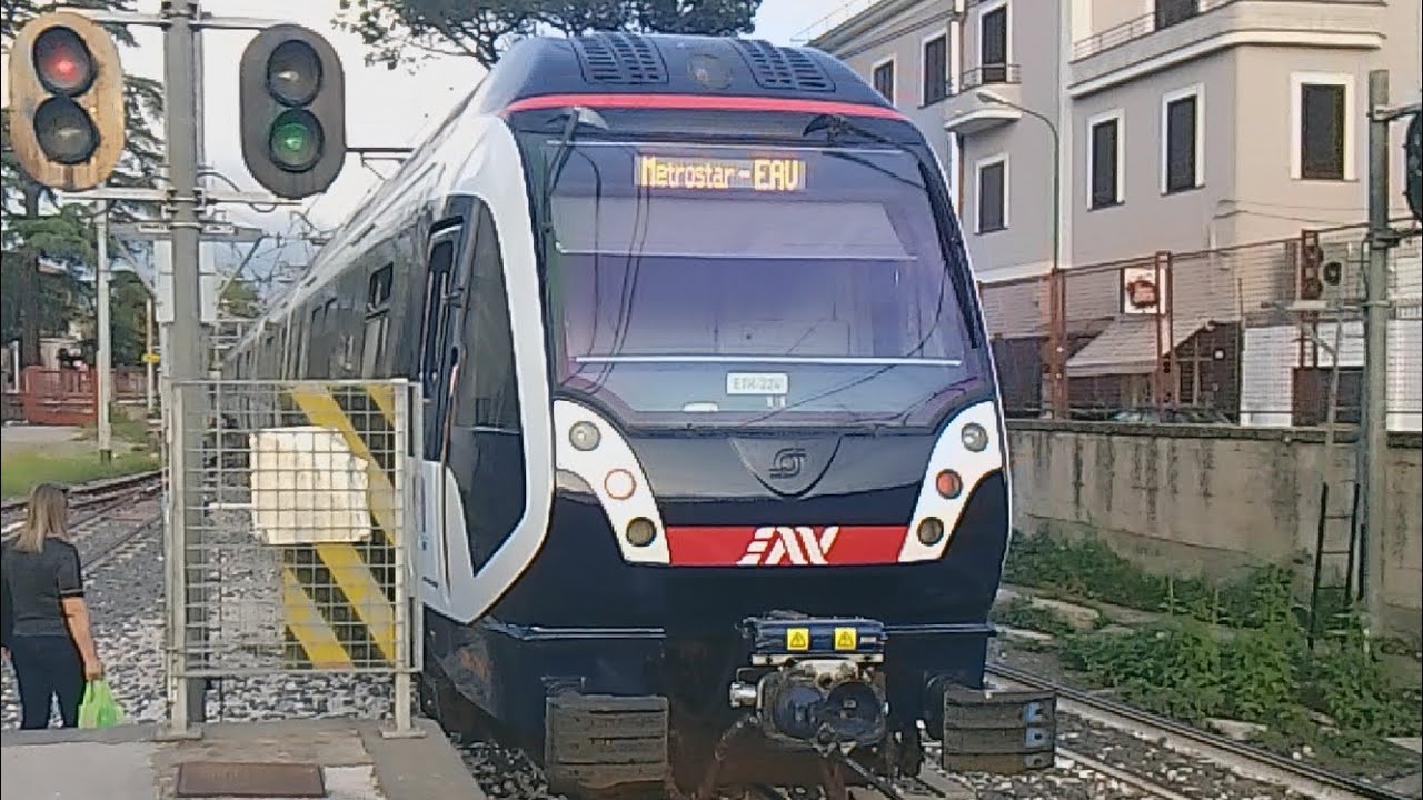 CIRCUMVESUVIANA - STAZIONE DI MARIGLIANO E NOLA
