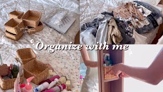 Organize with me🧹: จัดตู้เสื้อผ้า, จัดระเบียบตู้เครื่องแป้ง, ไอเดียที่เก็บ accessories | AkireRiika