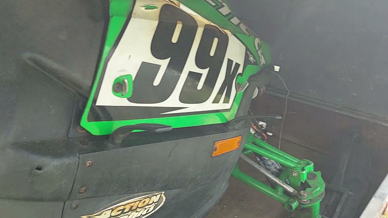 продам снегоход 2006 Arctic Cat 440 Sno pro в Питере. возможно с прицепом.