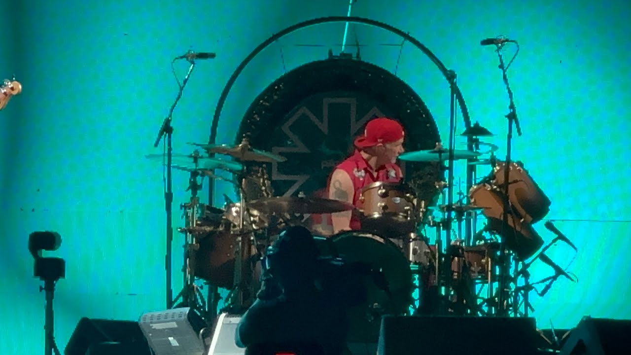 🌶️ Dani California Red Hot Chili Peppers Minneapolis April 8