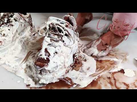 Dessert chocolate cream spit