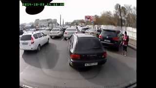Алматы. Парковка елочкой 20141023 1453