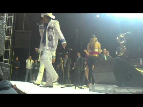 La Arrolladora Banda el Limón con Calibre 50 - Culiacan vs Mazatlan -  Los Reyes la Paz 08/01/2011