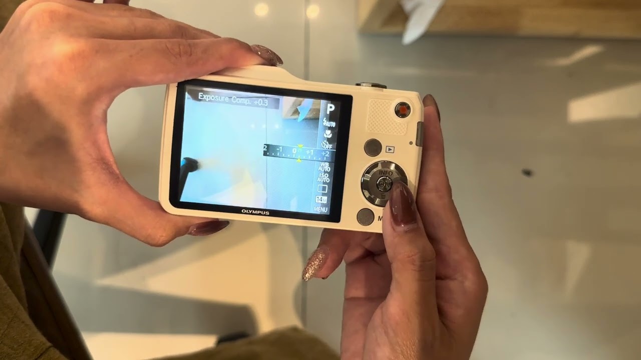 Olympus VG170 (pearl white high end) - YouTube