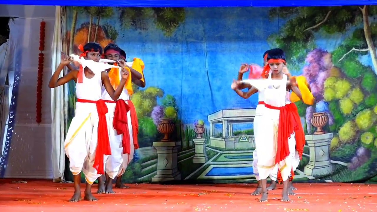 OyilattamTamil folk dance23rdVSNM School Annual day Celebration