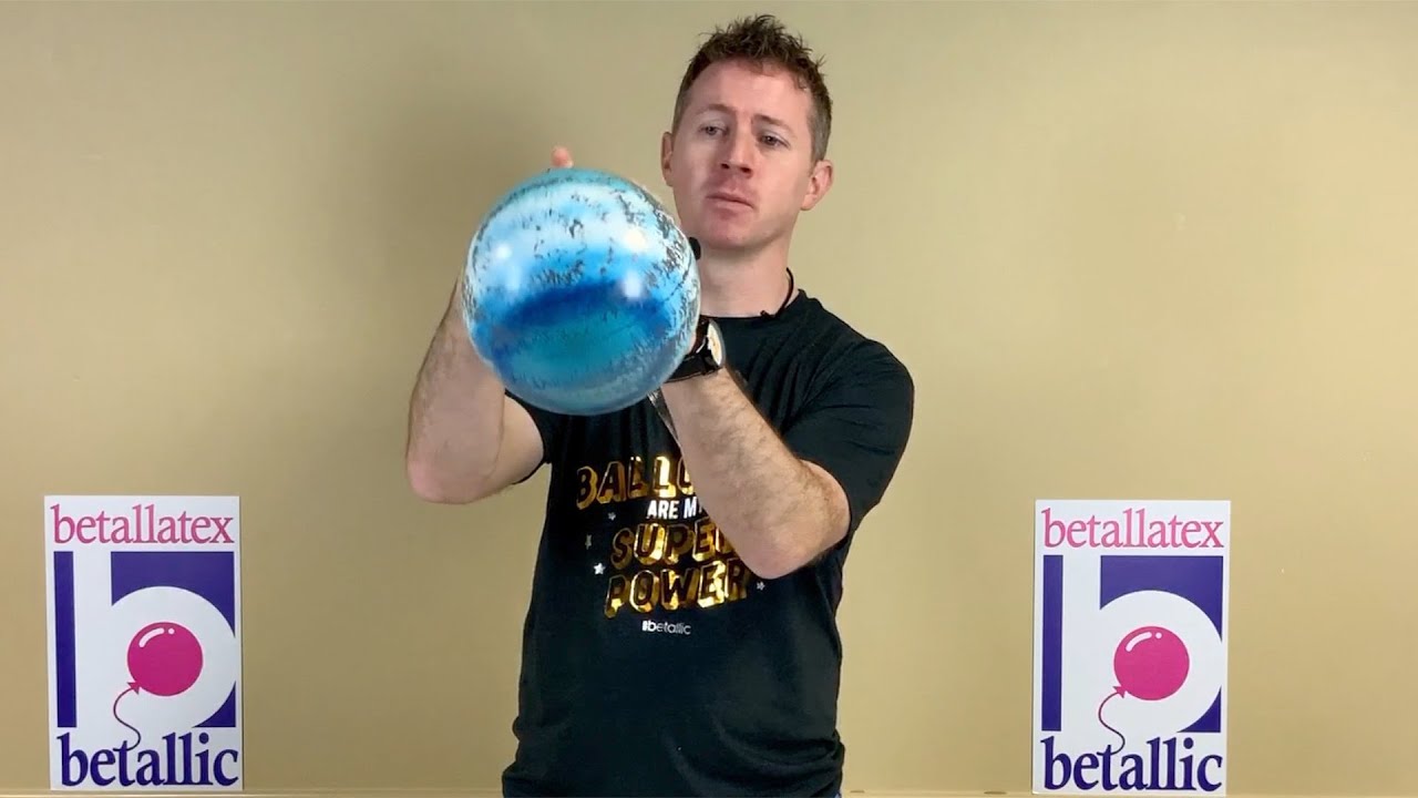 Balls christmas moving inseide