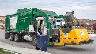 Peterbilt 320 - Mcneilus Meridian Garbage Truck W/ The Curotto-Can