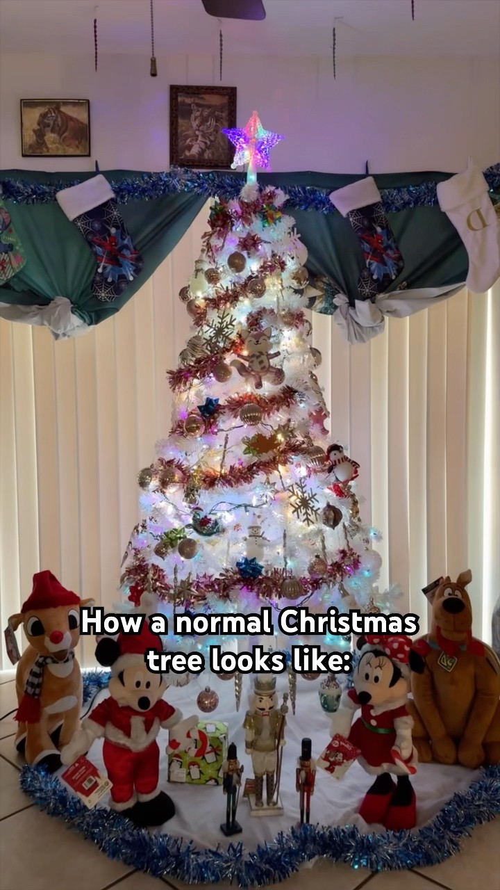 The Weird Christmas Tree ?#TheManniiShow.com/series