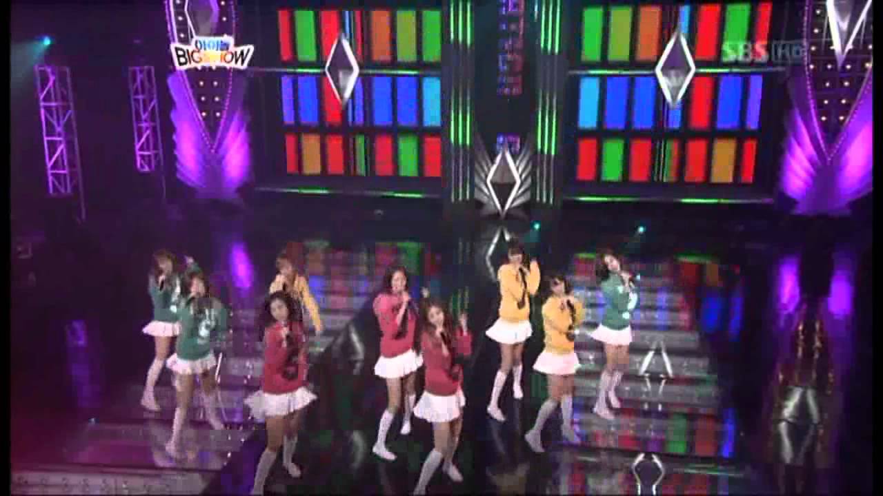 SNSD 少女時代 Into the new world (また巡り会えた世界) - YouTube