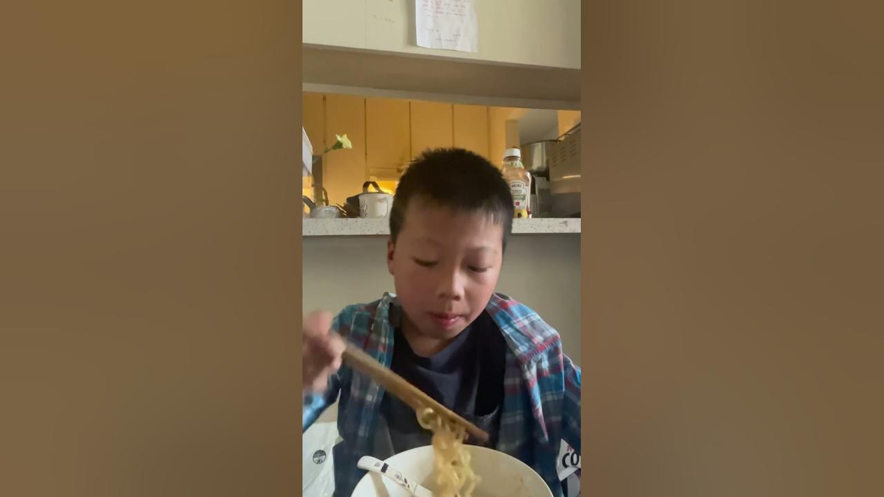 tried-the-worlds-spiciest-noodles-without-drinking-milk-but-i-failed