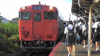 【朝ラッシュ】JR山口線 上郷駅に普通列車到着