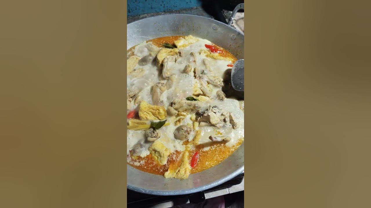 Kare ayam istimewa siap untuk dinikmati #kuliner #kare #masakanrumahan #maknyus