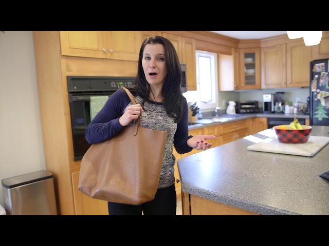 Cuyana Classic Structured Leather Tote Bag Review - Mademoiselle