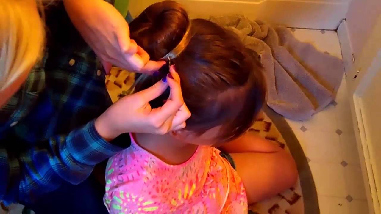How To Create A Tinkerbell Style Hair Bun Youtube