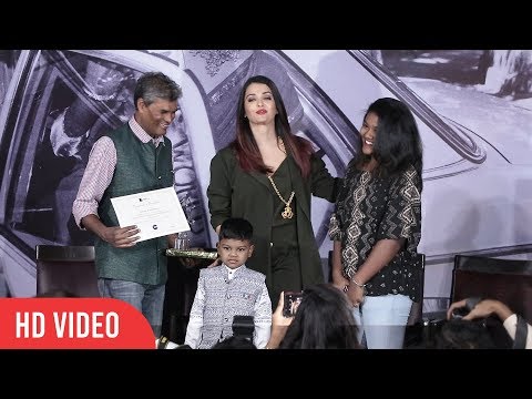 Aishwarya Rai Sweet Gesture With Media Photographers And Their Family
