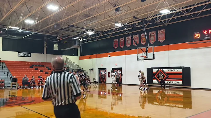 Highland IL Middle School Bulldogs vs Breese 3rd Q...