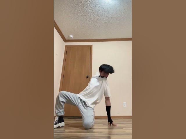 Fantasize - Ariana Grande (Male Version Dance Cover) DC: Me