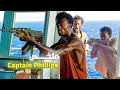 قراصنة كيهاجمو سفينة فـي وسط البحر و القبطان كيحارب باش ينقذ الطاقم ديالو ملخص Captain Phillips
