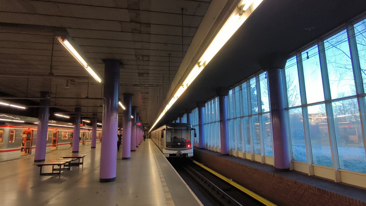 Škoda 81-71M #27 [🚇B] DP Praha