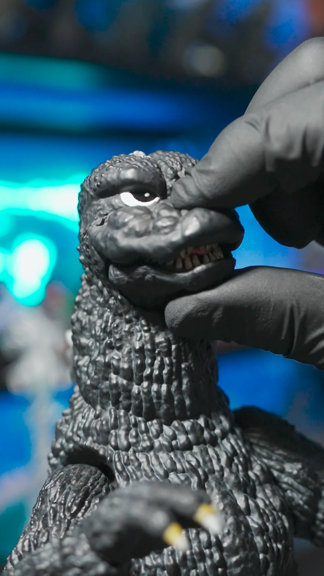 Threezero's Godzilla is amazing #godzilla #toyasmr - YouTube