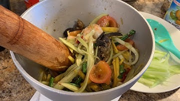 How To Make Cucumber Salad 🥗 Nrog Kuv Tuav Qaub Dib Qab Laj Siab Heev 😋 4/17/20