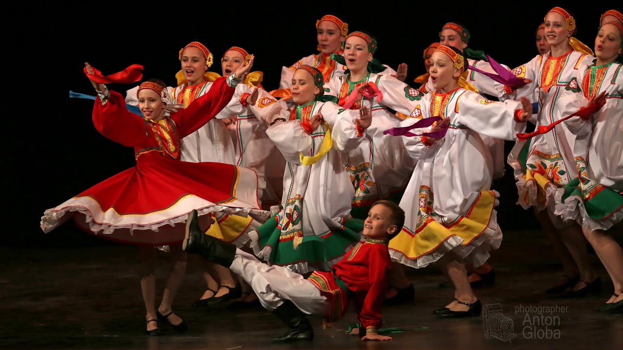 "Девка-краса", ансамбль "Вступление". "Girl-beauty", ensemble "Introduction".