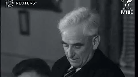 Turmoil crew is honoured (1952)