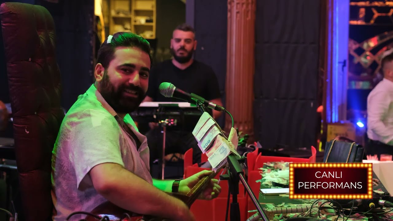 Mahsun Çelik - Dağlar Duman Böyle & Bir Taş Attım Pencereye (Canlı Performans)