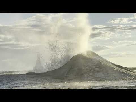 January 9, 2026 Windy Sunset Cobourg Harbour